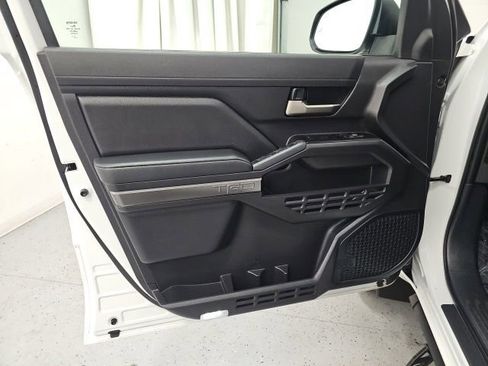 Used 2024 Toyota Tacoma TRD Sport image 11