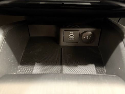 New 2025 Ford Escape SE image 36