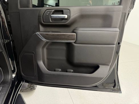 Used 2022 Chevrolet Silverado 2500 LTZ w/ LTZ Convenience Package image 37