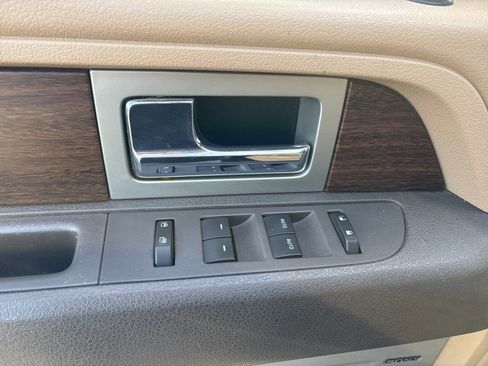 Used 2014 Ford F150 Lariat w/ Equipment Group 502A Luxury image 9