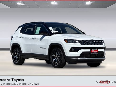 Used 2025 Jeep Compass Limited image 1