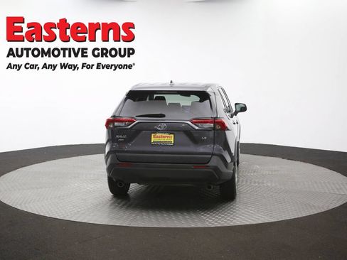 Used 2022 Toyota RAV4 LE AWD/4WD image 35