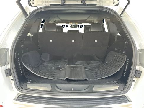 Used 2018 Jeep Grand Cherokee Limited AWD/4WD image 9