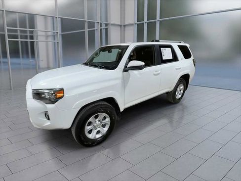 Certified 2024 Toyota 4Runner SR5 image 4