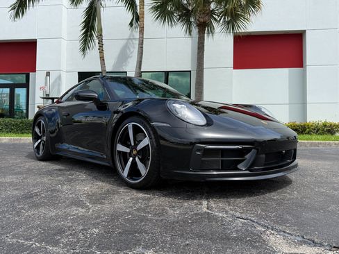 Used 2024 Porsche 911 Carrera S RWD image 4