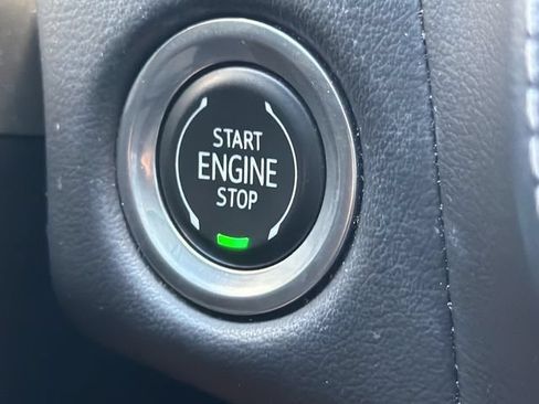 Used 2023 Chevrolet Tahoe Z71 AWD/4WD image 29