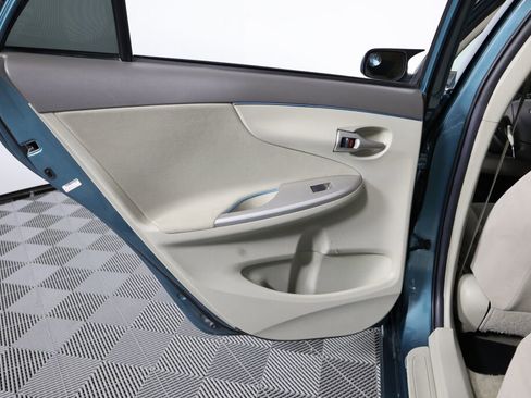 Used 2010 Toyota Corolla LE image 16