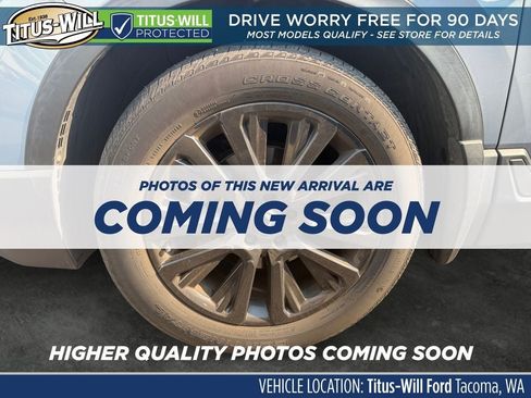 Used 2022 Honda CR-V Touring image 4