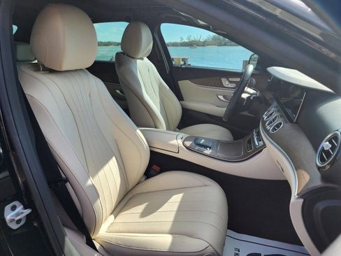 Used 2023 Mercedes-Benz E 350 4MATIC Sedan image 7