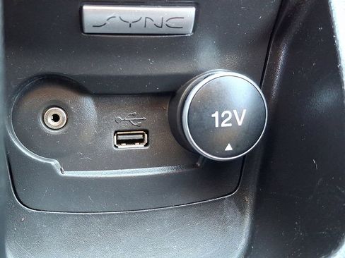 Used 2017 Ford Fiesta SE image 23