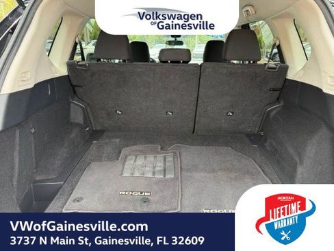 Used 2024 Nissan Rogue S FWD image 7