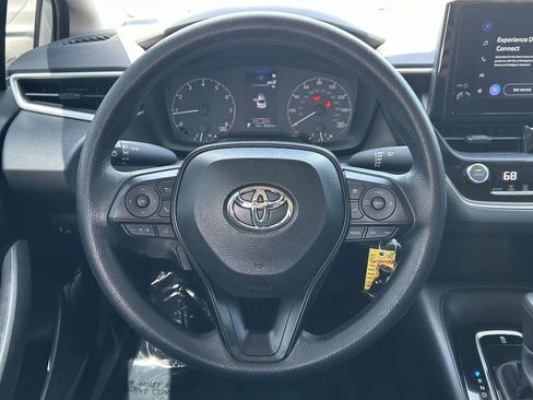 Used 2025 Toyota Corolla LE image 23