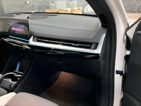 Used 2025 BMW X2 xDrive28i w/ Technology Package image 18