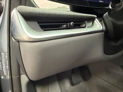 Used 2025 Lucid Air Pure RWD image 16