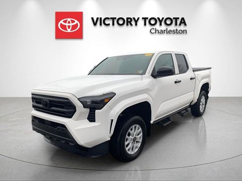 Used 2024 Toyota Tacoma SR image 2