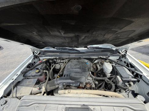 Used 2019 Chevrolet Silverado 2500 W/T AWD/4WD image 25