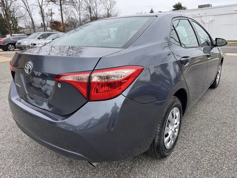 Used 2017 Toyota Corolla LE image 3