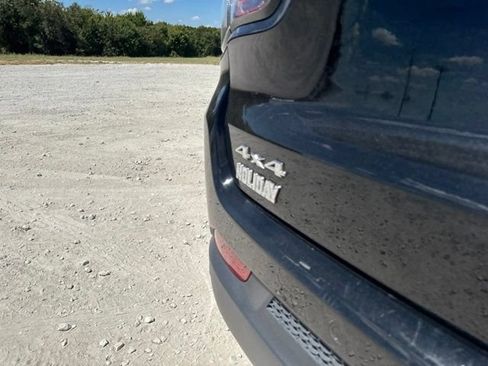 Used 2025 Jeep Compass Limited AWD/4WD image 7