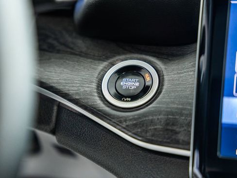 Used 2025 Jeep Grand Cherokee Limited w/ Luxury Tech Group II image 31