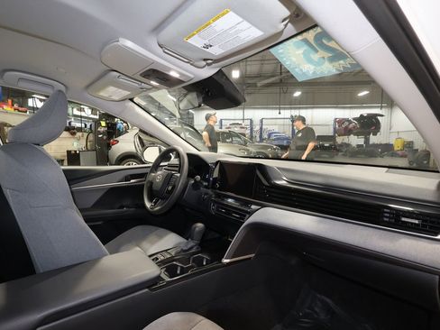 Used 2025 Toyota Camry LE image 27