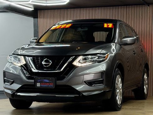 Used 2017 Nissan Rogue S AWD/4WD image 1
