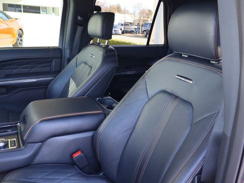 Used 2024 Ford Expedition Platinum image 20