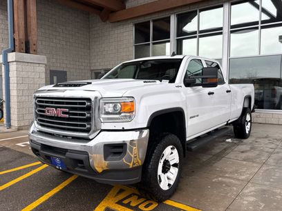 Used 2018 GMC Sierra 2500 4x4 Crew Cab w/ Sierra Convenience Package