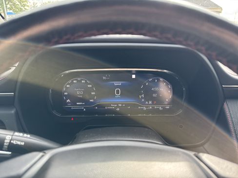 Used 2022 Chevrolet Tahoe RST w/ Luxury Package image 12