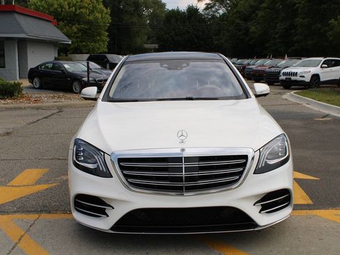 Used 2018 Mercedes-Benz S 560 4MATIC Sedan image 4