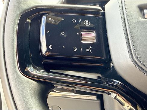 Used 2025 Land Rover Range Rover Sport Dynamic SE image 37