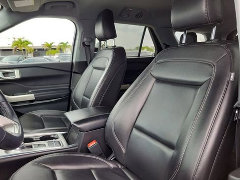 Used 2023 Ford Explorer XLT w/ Equipment Group 202A image 21