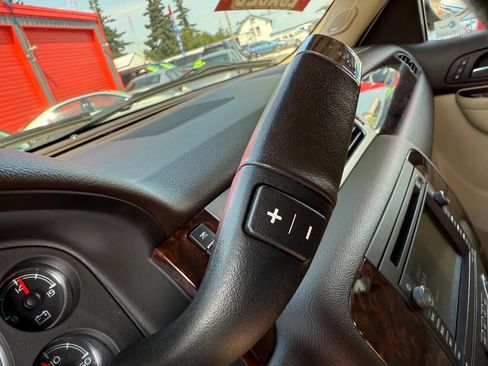 Used 2010 GMC Yukon Denali image 36