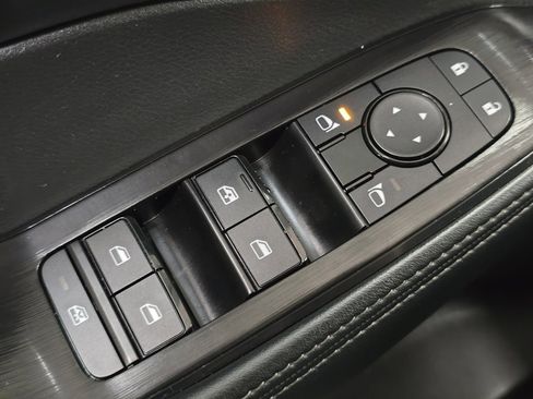 Used 2024 Nissan Rogue SV image 22