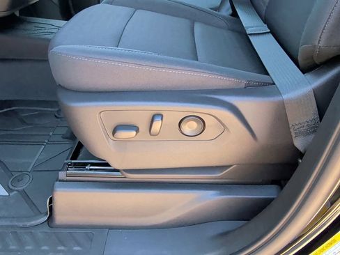 New 2026 Chevrolet Silverado 1500 Custom w/ LPO, Dark Essentials Package RWD image 13