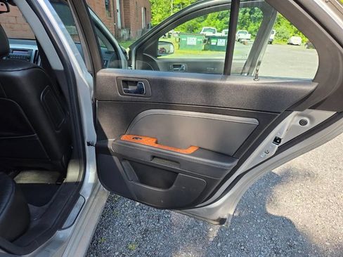 Used 2008 Cadillac STS w/ Preferred Equipment Group AWD/4WD image 15