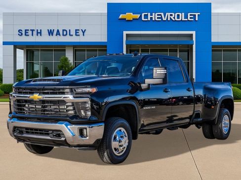 New 2026 Chevrolet Silverado 3500 LT image 3