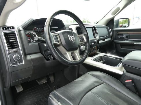Used 2018 RAM 1500 Laramie w/ Convenience Group AWD/4WD image 27