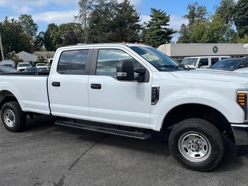 Used 2019 Ford F250 XL w/ Power Equipment Group AWD/4WD image 4