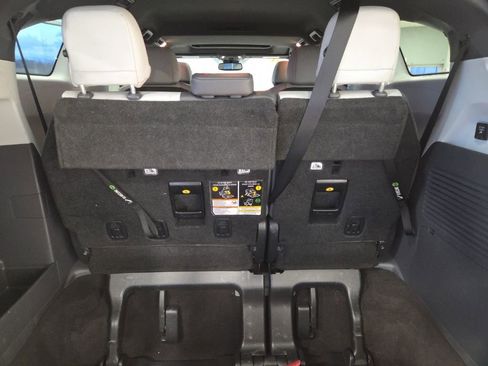 Used 2021 Toyota Sienna XSE w/ XSE Plus Package image 16