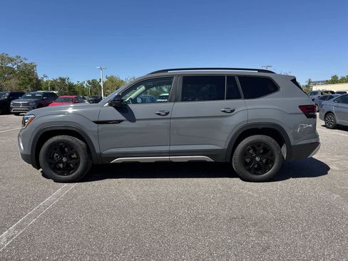 New 2026 Volkswagen Atlas Peak Edition AWD/4WD image 3
