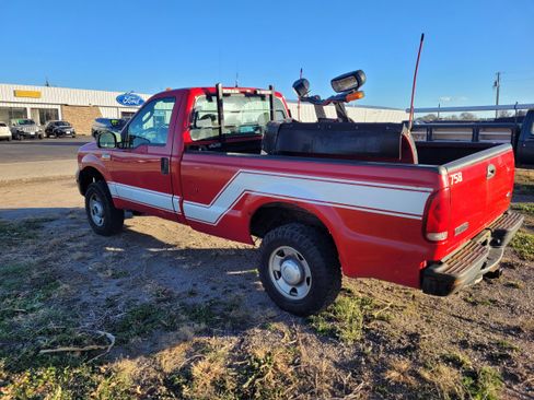 Used 2006 Ford F250 XLT image 2
