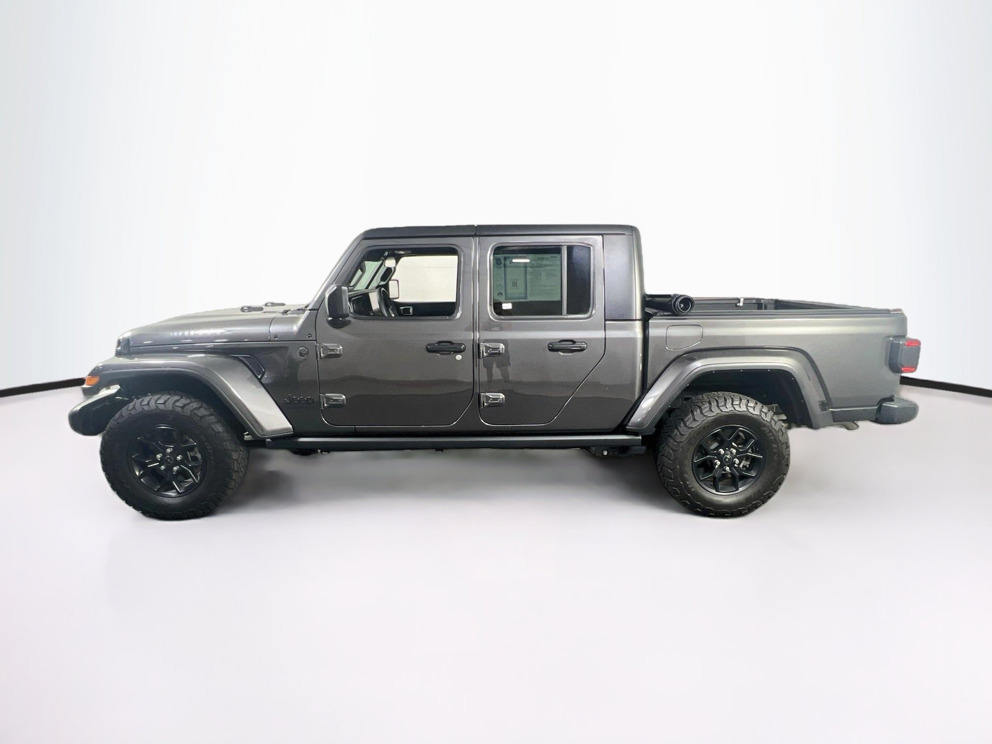 Used 2024 Jeep Gladiator Sport AWD/4WD image 8