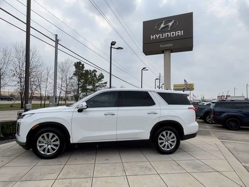 Used 2025 Hyundai Palisade SE image 4