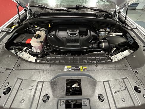 Certified 2022 Jeep Grand Cherokee L Overland w/ MOPAR Finishing Package AWD/4WD image 14