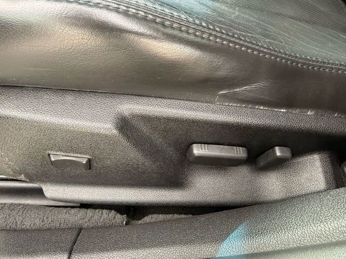 Used 2011 Cadillac CTS Premium image 16