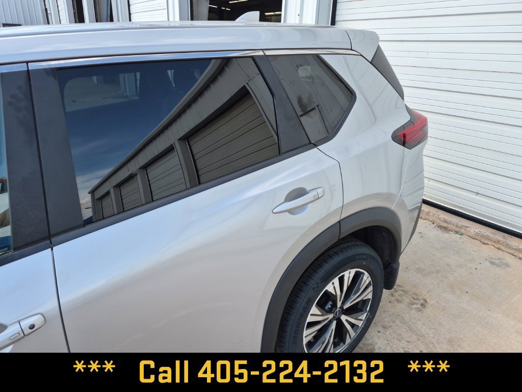 Used 2023 Nissan Rogue SV FWD image 8