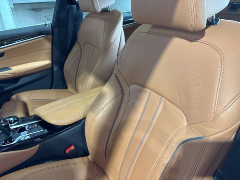 Certified 2023 BMW M550i xDrive w/ Dynamic Handling Package image 6