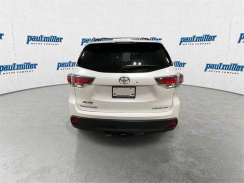 Used 2016 Toyota Highlander Limited image 9