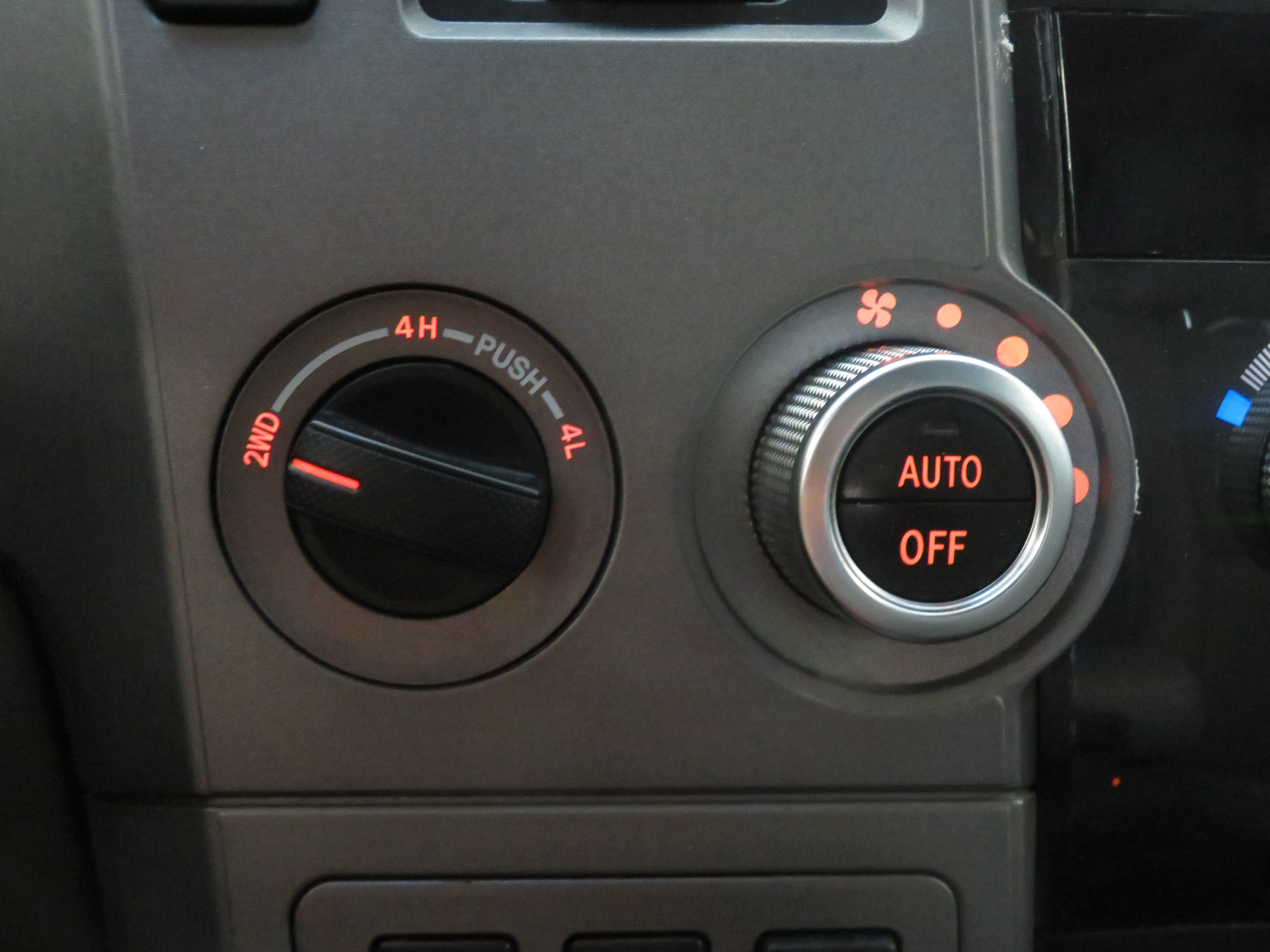 Used 2012 Toyota Sequoia Platinum AWD/4WD image 46