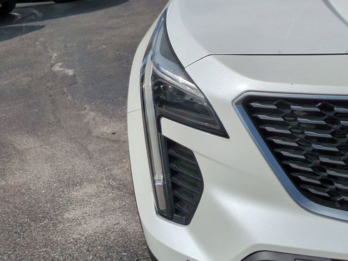 Used 2022 Cadillac XT4 Premium Luxury w/ Technology Package image 9